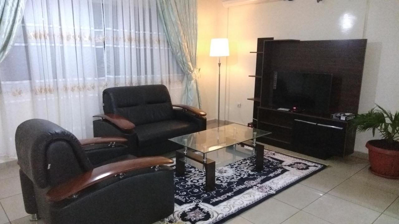 Residences Hotelieres Micheline Et Emile Bastos Yaoundé Buitenkant foto