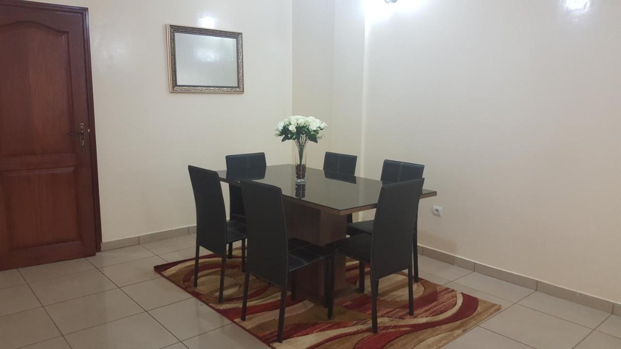 Residences Hotelieres Micheline Et Emile Bastos Yaoundé Buitenkant foto