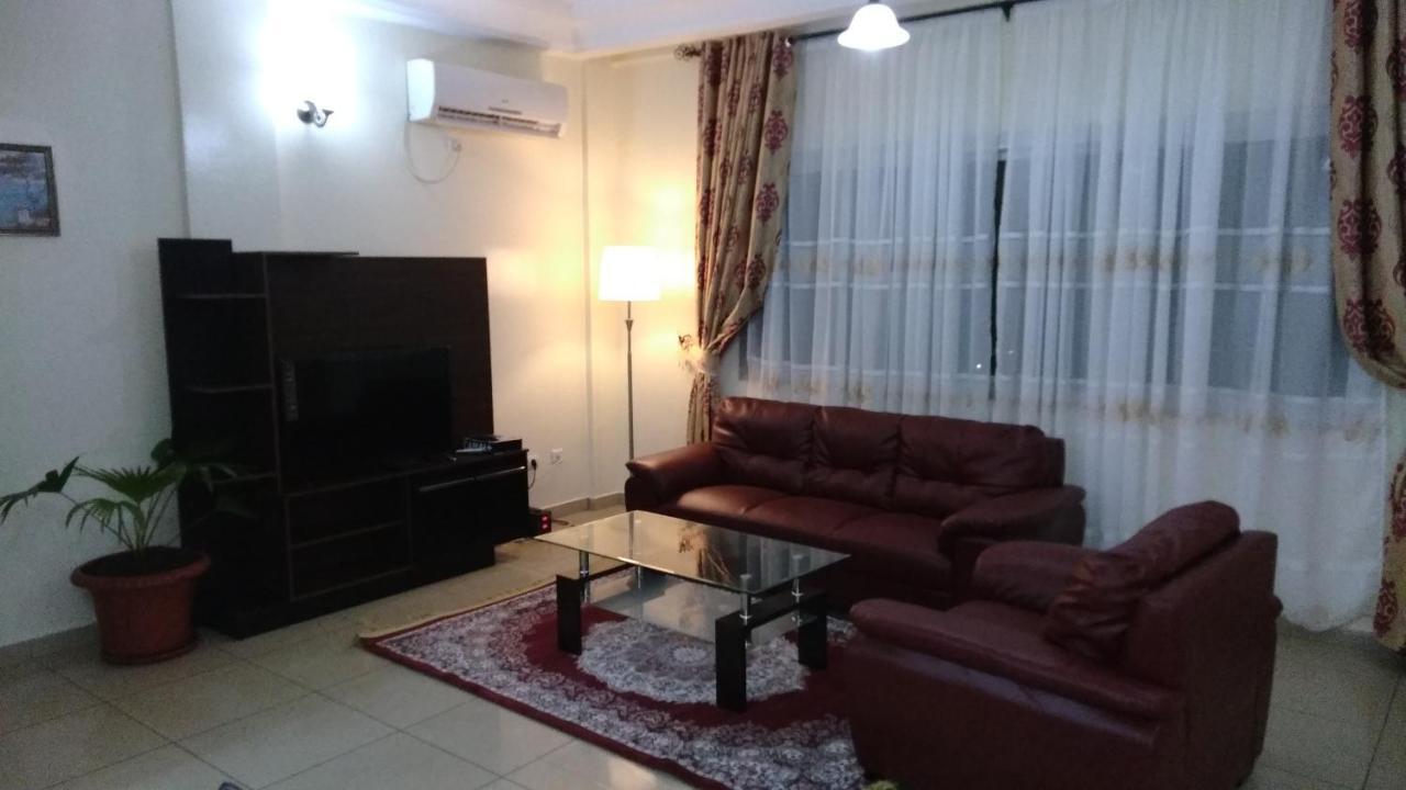 Residences Hotelieres Micheline Et Emile Bastos Yaoundé Buitenkant foto