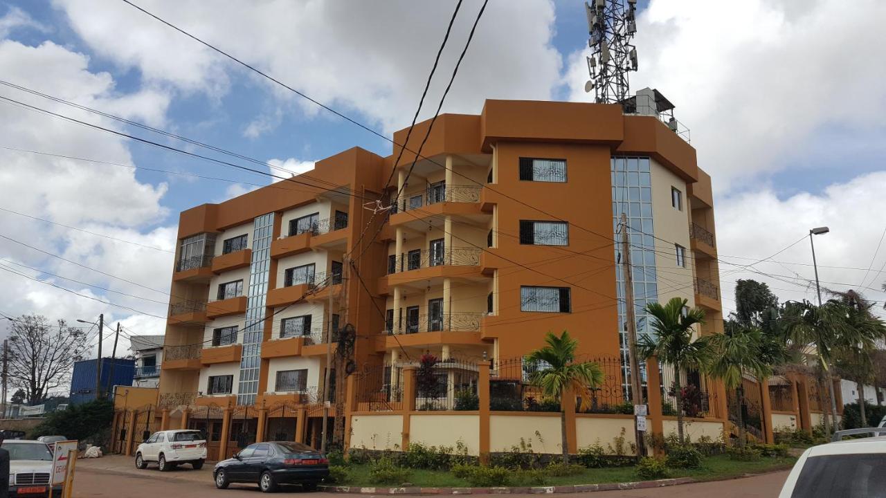 Residences Hotelieres Micheline Et Emile Bastos Yaoundé Buitenkant foto