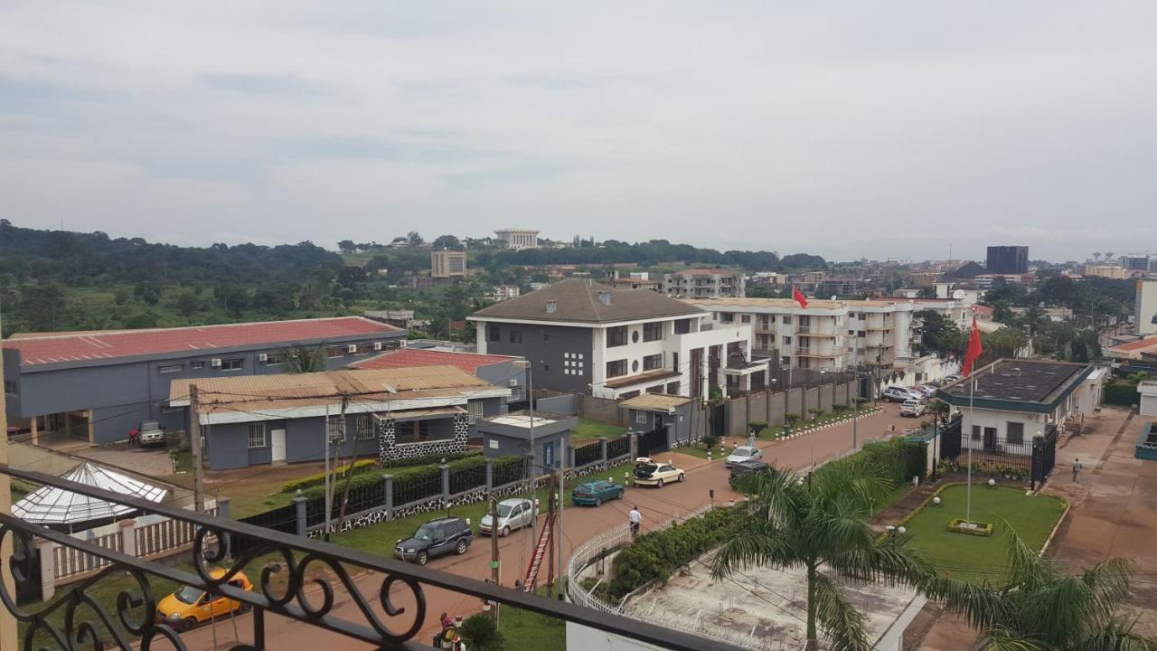 Residences Hotelieres Micheline Et Emile Bastos Yaoundé Buitenkant foto