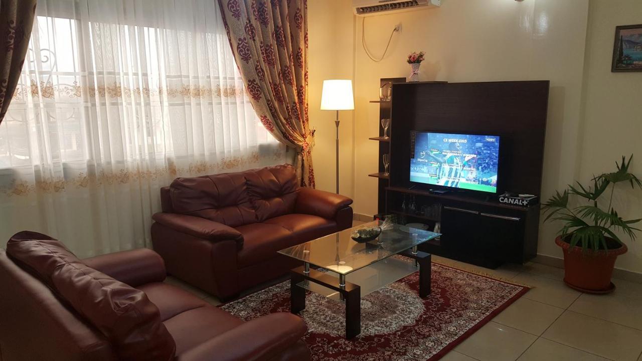 Residences Hotelieres Micheline Et Emile Bastos Yaoundé Buitenkant foto