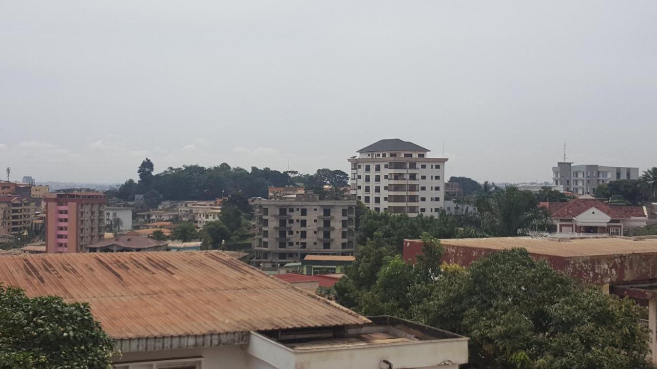Residences Hotelieres Micheline Et Emile Bastos Yaoundé Buitenkant foto