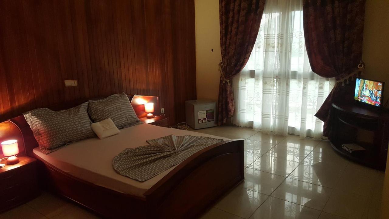 Residences Hotelieres Micheline Et Emile Bastos Yaoundé Buitenkant foto