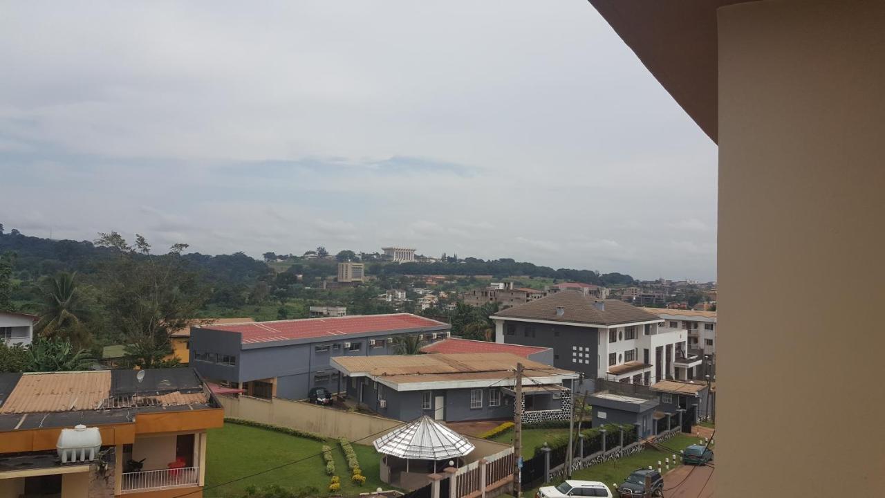 Residences Hotelieres Micheline Et Emile Bastos Yaoundé Buitenkant foto