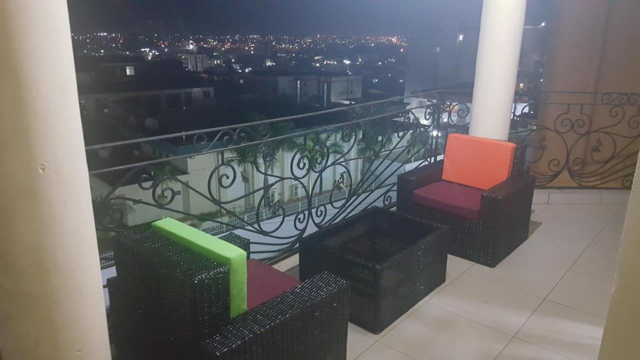 Residences Hotelieres Micheline Et Emile Bastos Yaoundé Buitenkant foto
