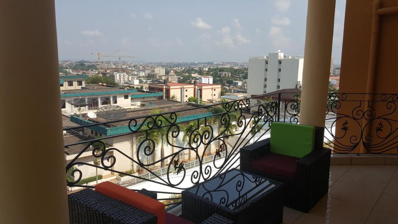 Residences Hotelieres Micheline Et Emile Bastos Yaoundé Buitenkant foto